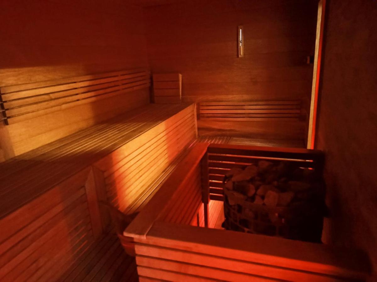 Luxury Apartment Dunapest With Spa And Pool Budapesta Exterior foto