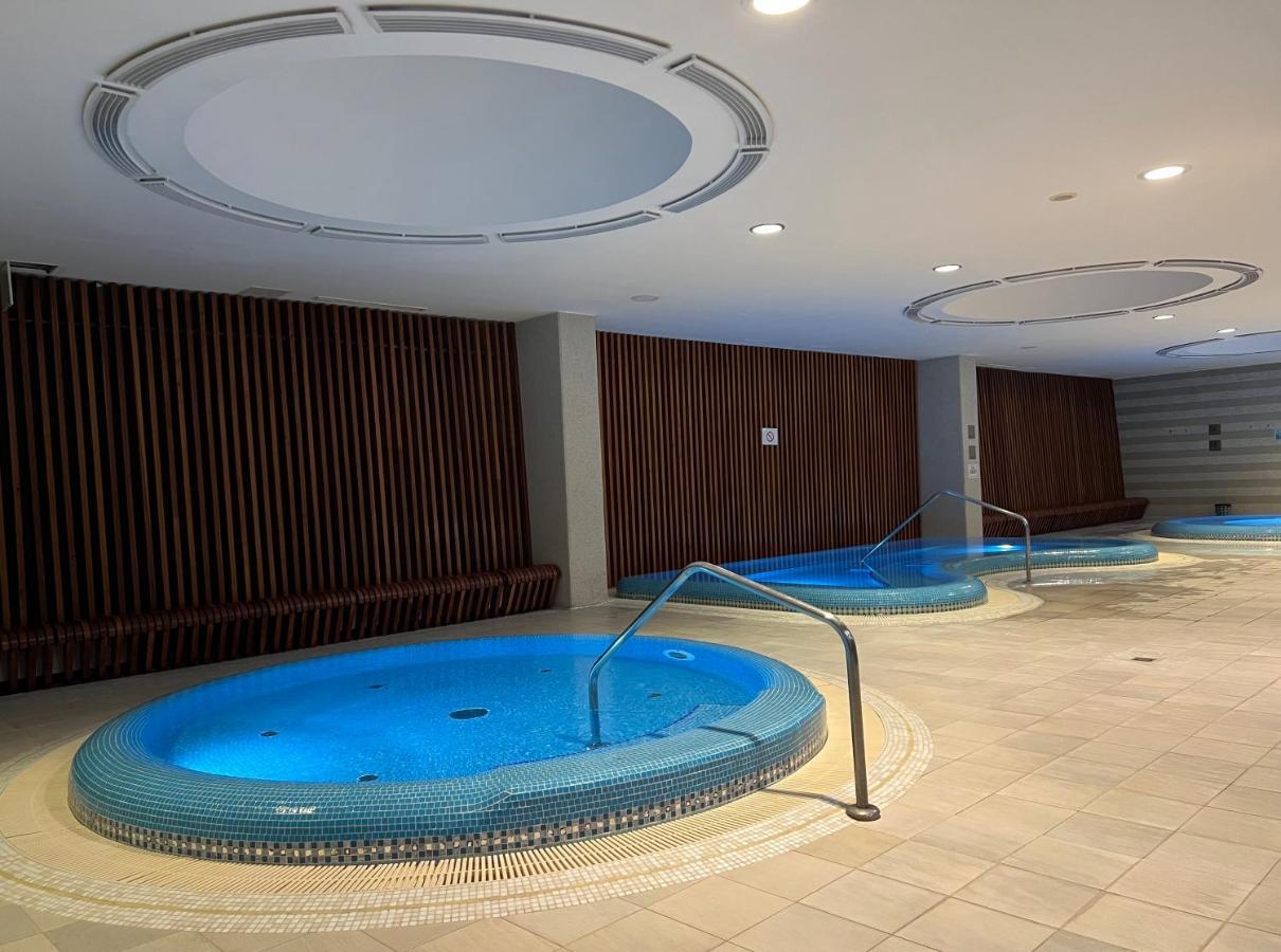 Luxury Apartment Dunapest With Spa And Pool Budapesta Exterior foto